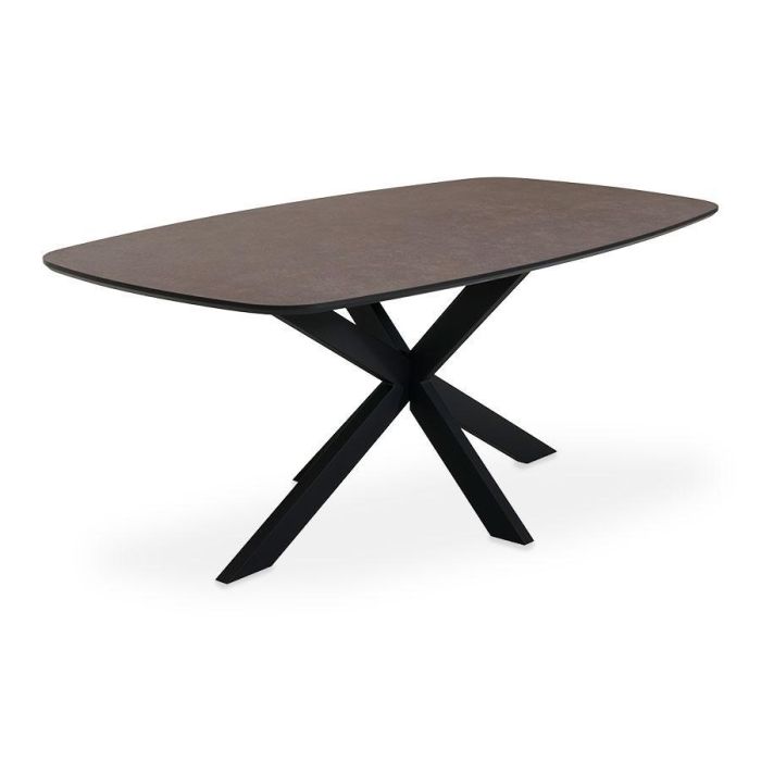 Schuin vooraanzicht van eettafel Walden Terrazzo Bronze met Deens ovaal bruingrijs tafelblad en zwarte spinpoot