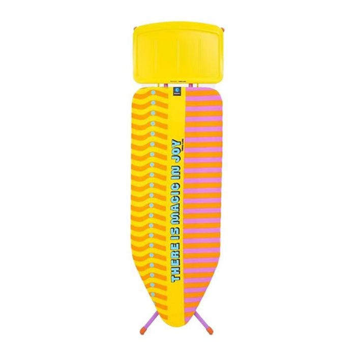 Brabantia Strijkplank C Yinka Ilori met kleurrijke geel, oranje en roze print en stoomunithouder.