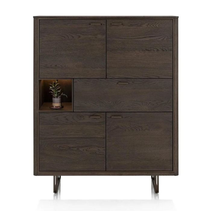 Henders & Hazel Highboard Mogan in donkere houtlook met open vak en LED-verlichting.