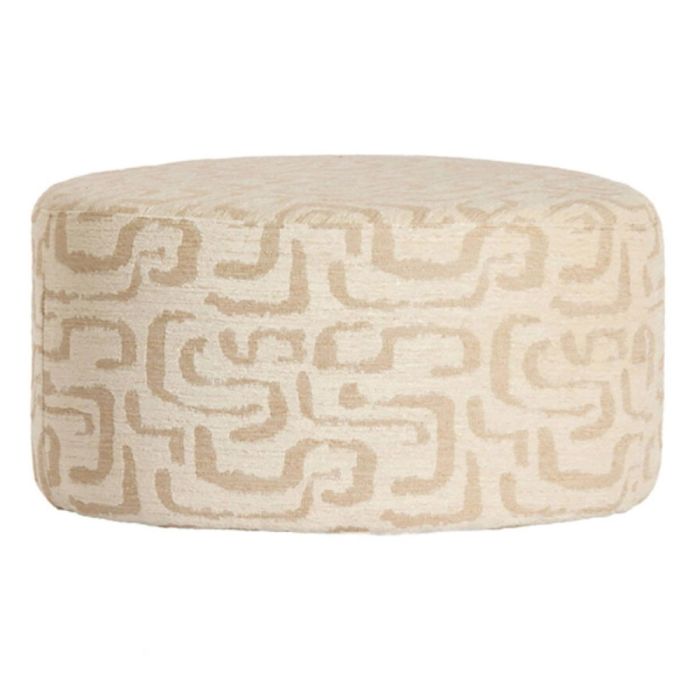 Beige Light & Living poef Liberia met afgeronde vorm en zandkleurig grafisch patroon.