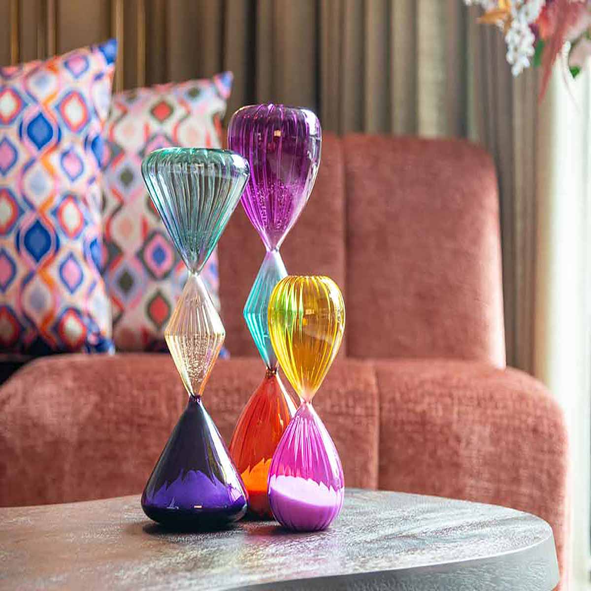 sfeerbeeld van kleurrijke woonaccessoires in de woonstijl eclectisch interieur