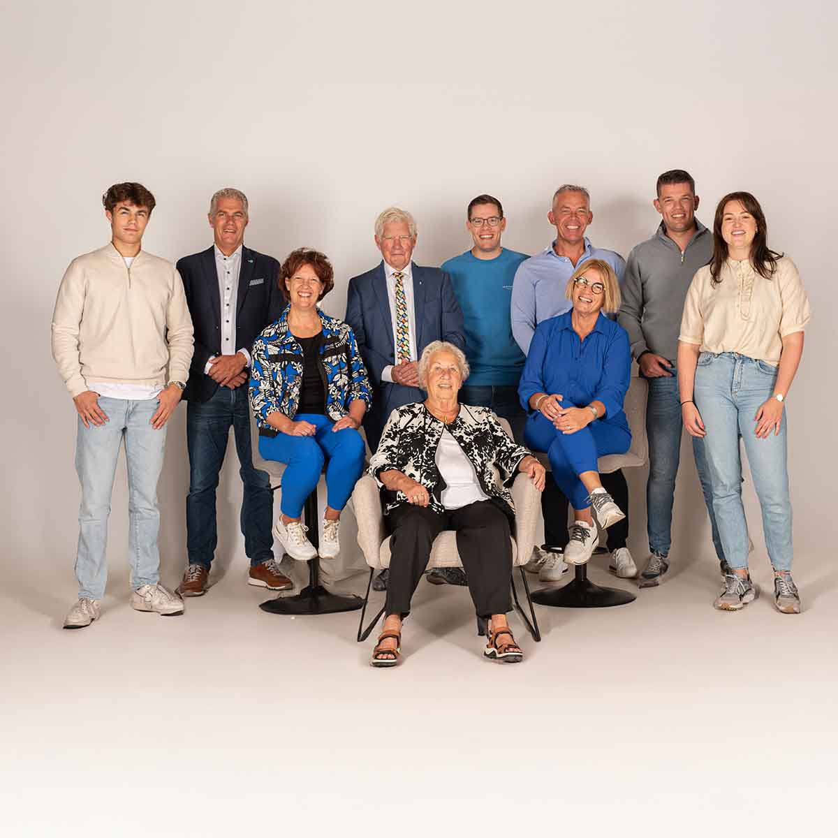 De familie Kapenga met verschillende generaties op een rij