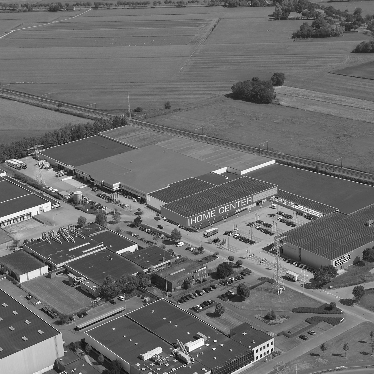 bovenaanzicht van het pand Home Center in Wolvega