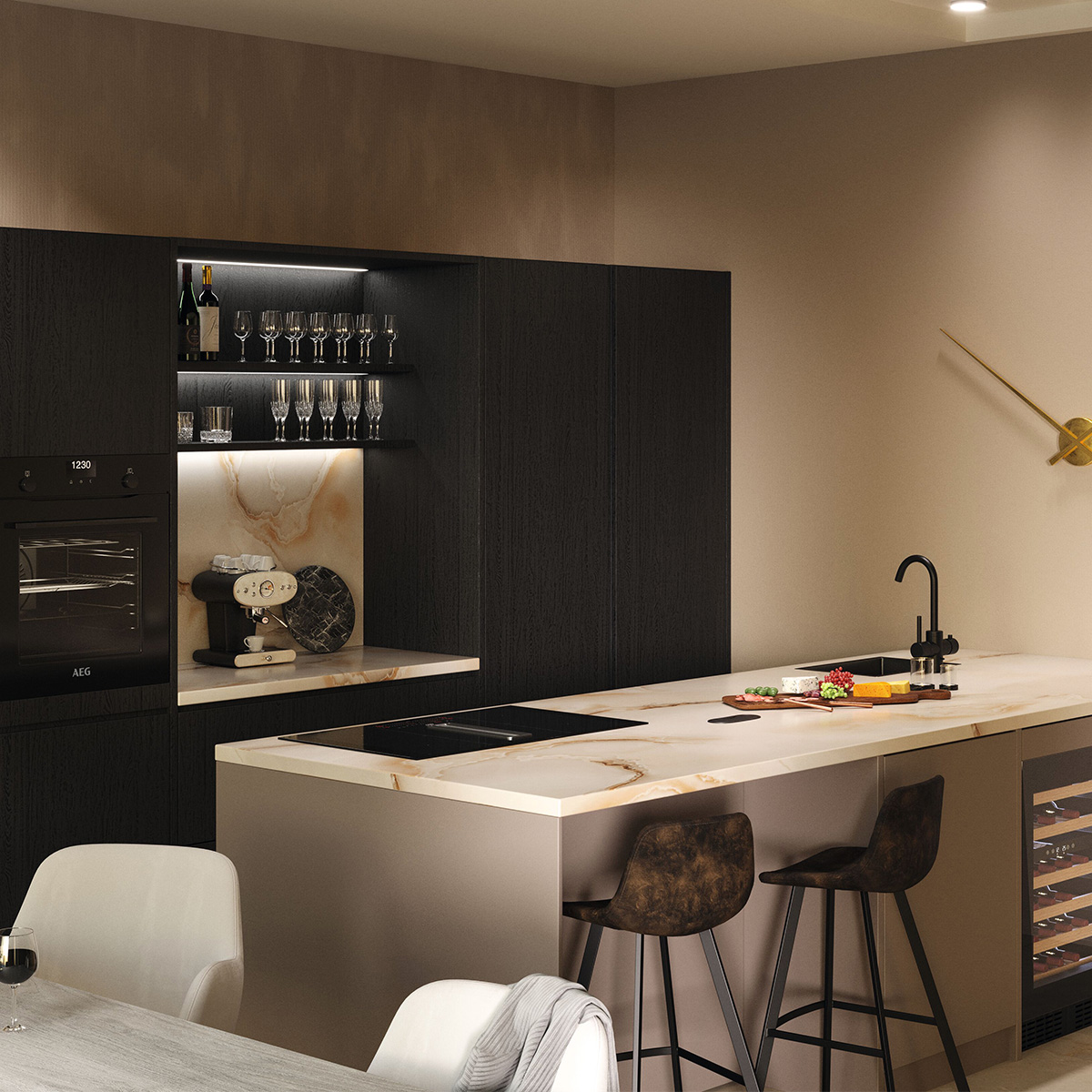 Keuken van Superkeukens in het zwart en taupe met een marmeren-look blad