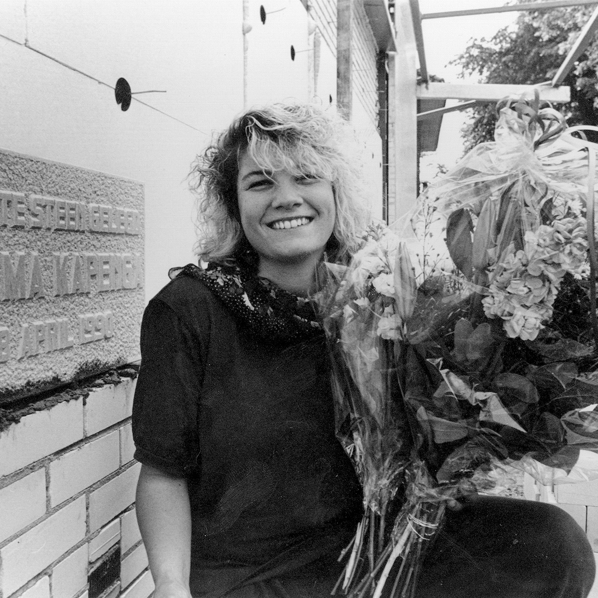 foto van een vrouw bij Kapenga Wonen Buitenpost van vroeger