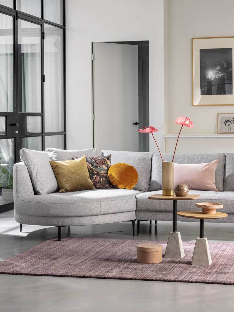 Woonkamer setting van Home Center en Kapenga Wonen 